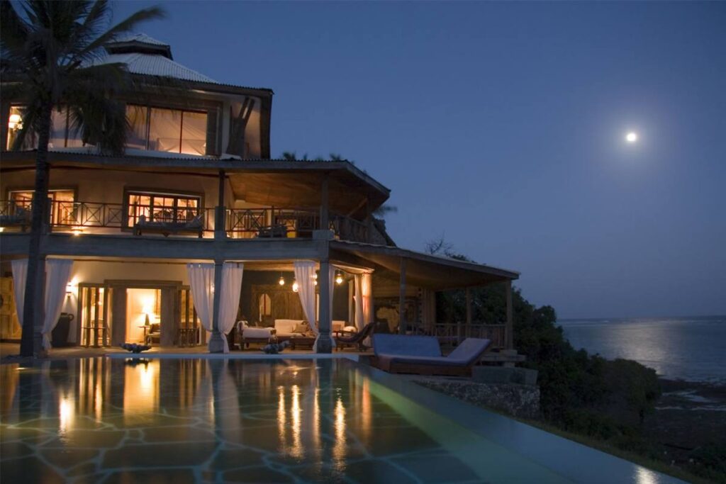 Discover the finest Kenya accommodations Like the Alfajiri Luxury Villas